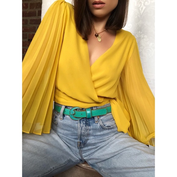 🆕Lauren Marigold Yellow Pleated Sleeve Wrap Top - Picture 8 of 8